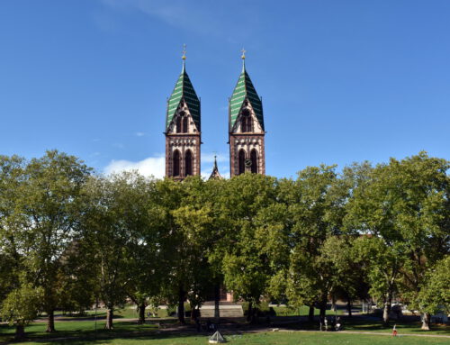 Stadt Freiburg führt im Stühlinger Kirchplatz Messerverbotszone ein